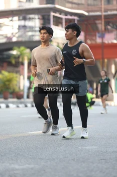 Runner Photo 4785001