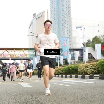 Runner Photo 4785080