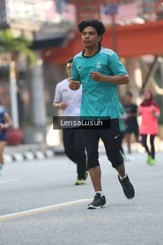 Runner Photo 4785836
