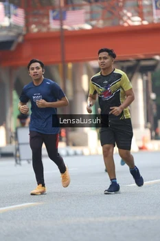 Runner Photo 4787315