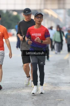 Runner Photo 4791310