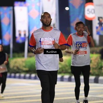 Runner Photo 4796494