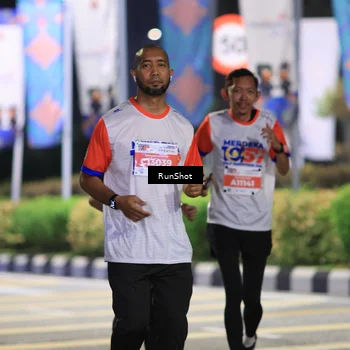 Runner Photo 4796518