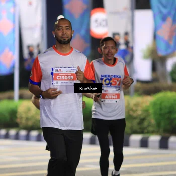 Runner Photo 4796563