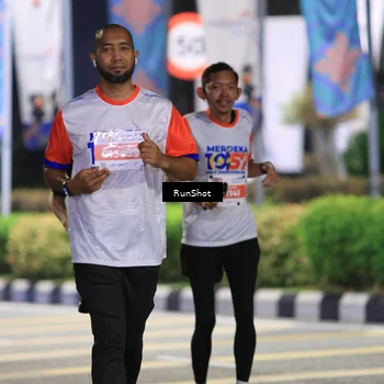 Runner Photo 4796643