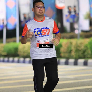 Runner Photo 4797815