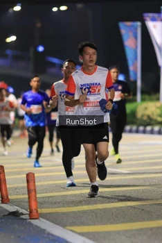 Runner Photo 4799857