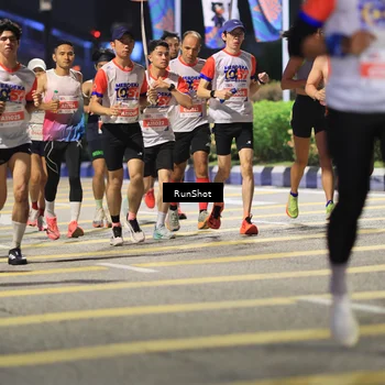 Runner Photo 4800024