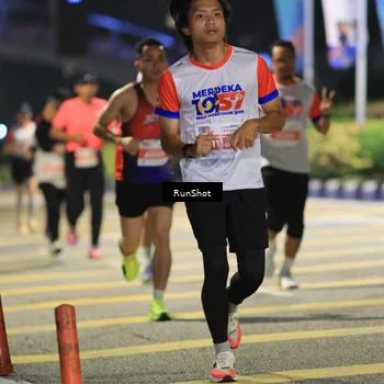 Runner Photo 4800313