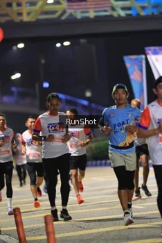 Runner Photo 4800692