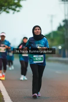 Runner Photo 4801700