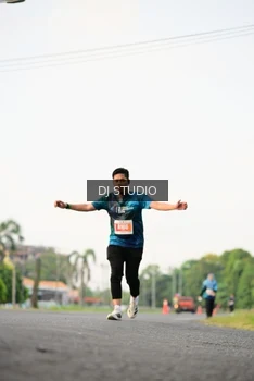 Runner Photo 4802001