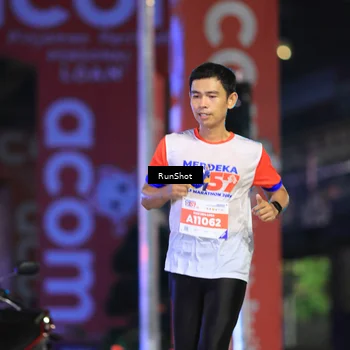 Runner Photo 4807373