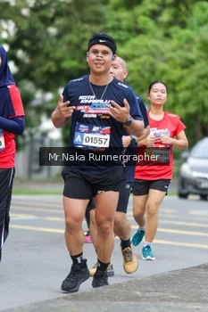 Runner Photo 48100