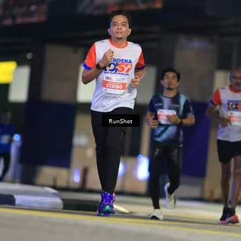 Runner Photo 4823545