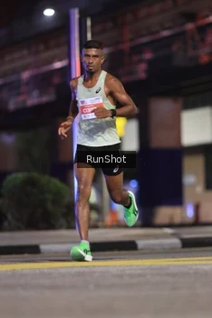 Runner Photo 4825773