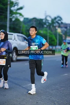 Runner Photo 4833331