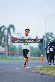 Runner Photo 4833899