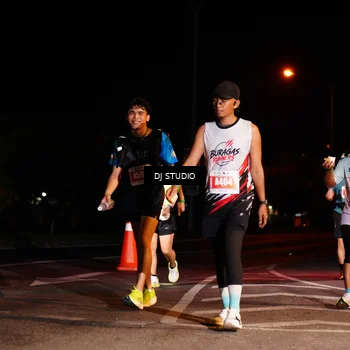 Runner Photo 4833956
