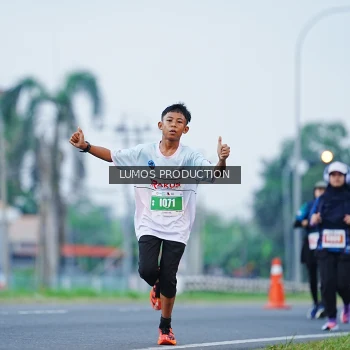 Runner Photo 4833975