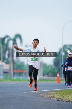 Runner Photo 4833983