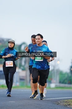 Runner Photo 4834323