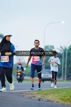 Runner Photo 4834379
