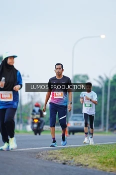 Runner Photo 4834392