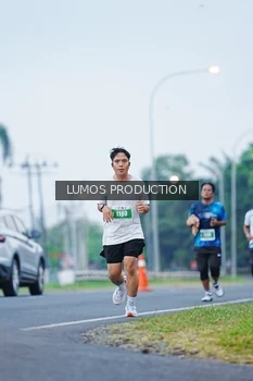 Runner Photo 4834531