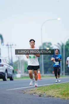 Runner Photo 4834532