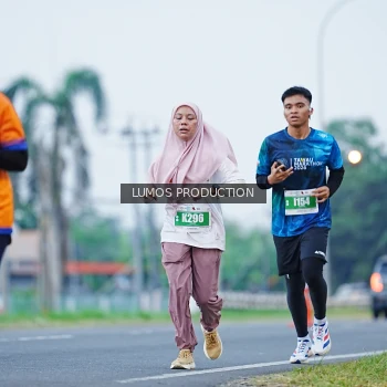 Runner Photo 4834698