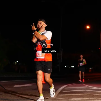 Runner Photo 4837406