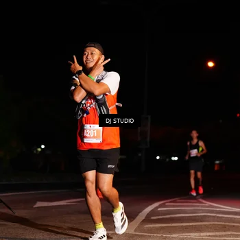 Runner Photo 4837409