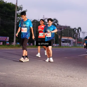 Runner Photo 4842023