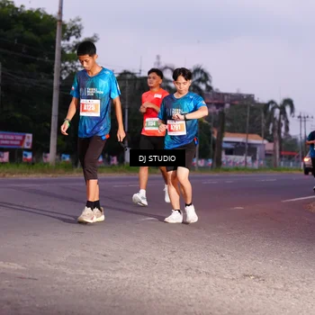 Runner Photo 4842024