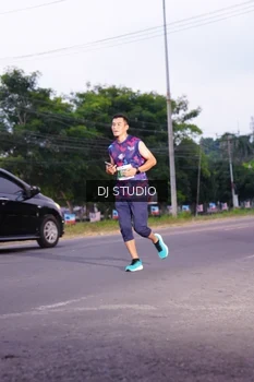 Runner Photo 4842504