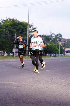Runner Photo 4842592