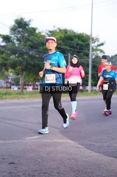 Runner Photo 4842875