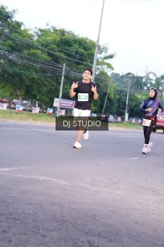 Runner Photo 4843075