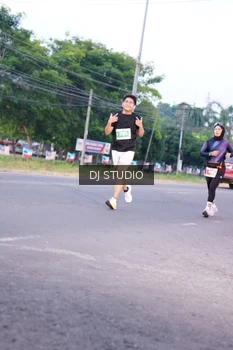 Runner Photo 4843076