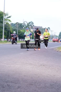 Runner Photo 4843196