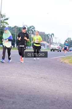 Runner Photo 4843216