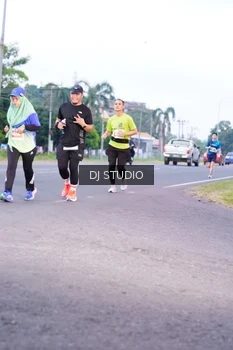 Runner Photo 4843218