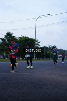Runner Photo 4843272