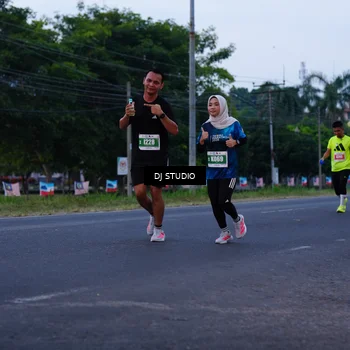 Runner Photo 4843635