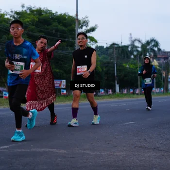 Runner Photo 4843713