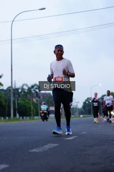 Runner Photo 4843994