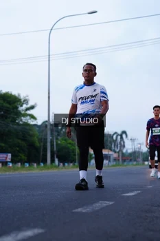 Runner Photo 4844101