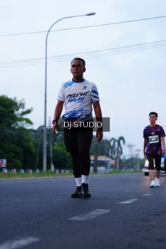 Runner Photo 4844124