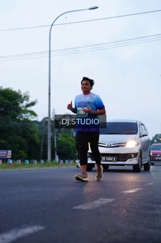 Runner Photo 4844172